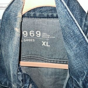 GAP JEAN JACKET NEVER WORN XL
